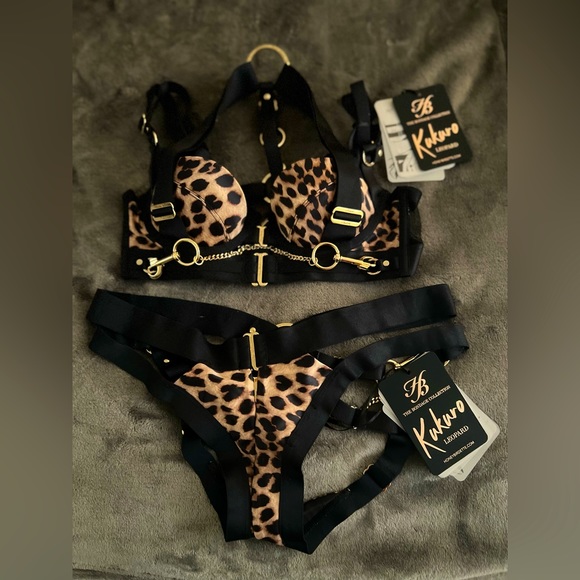 Honey Birdette Other - NWT Honey Birdette S/32B Kukuro leopard bra and panty set